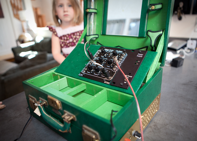 Voltage controlled oscillator